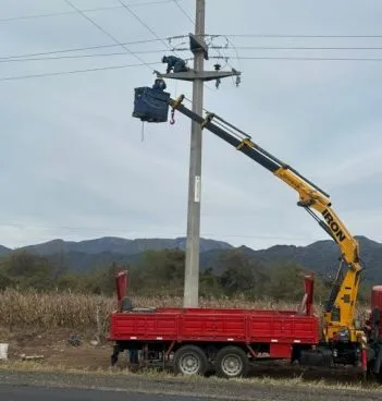 Finalizó la obra de la construcción de la red de energía eléctrica para el Área Industrial de Metán